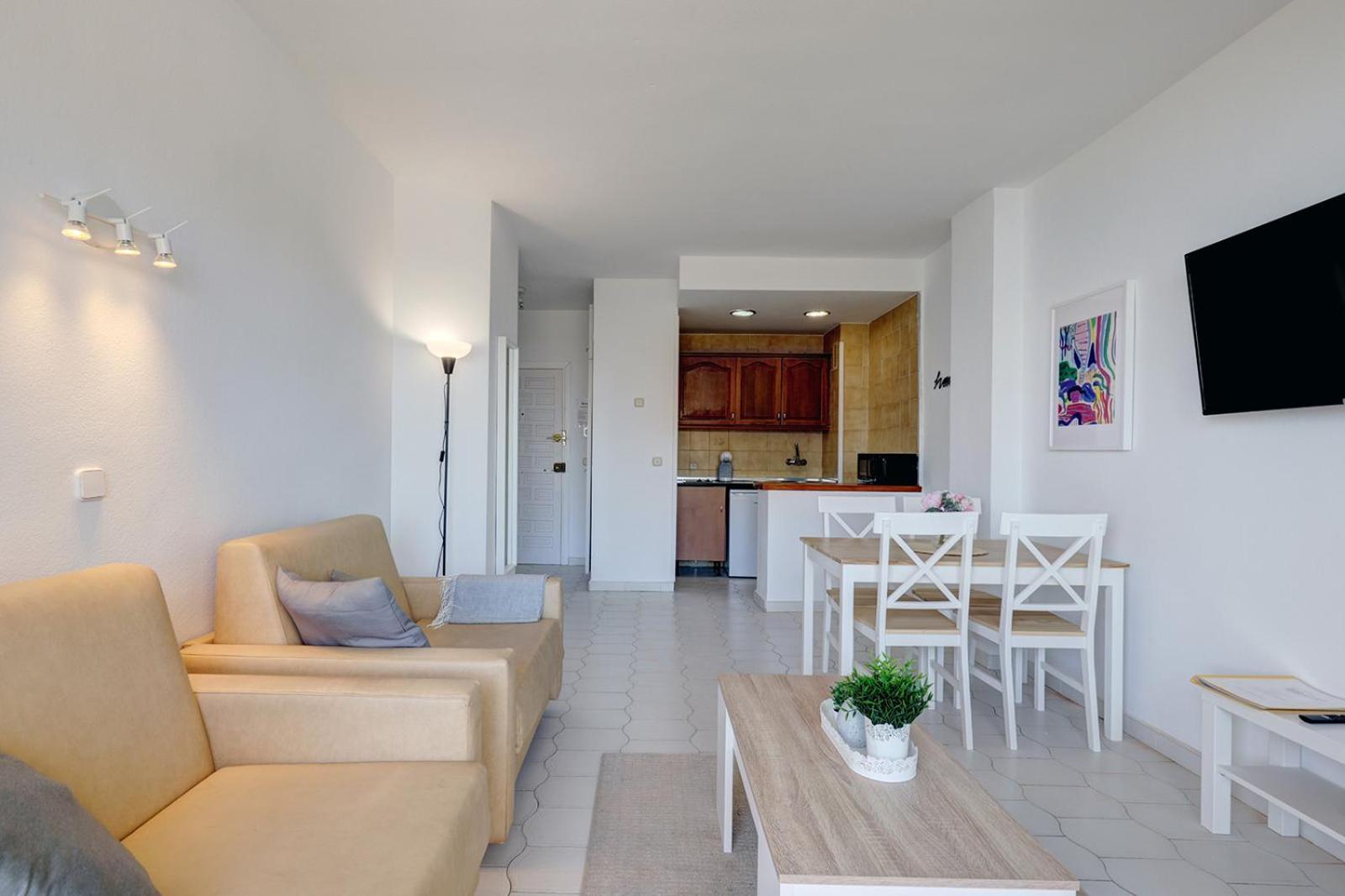 Lejlighed Charming In Benalbeach With Garden And Sea View *