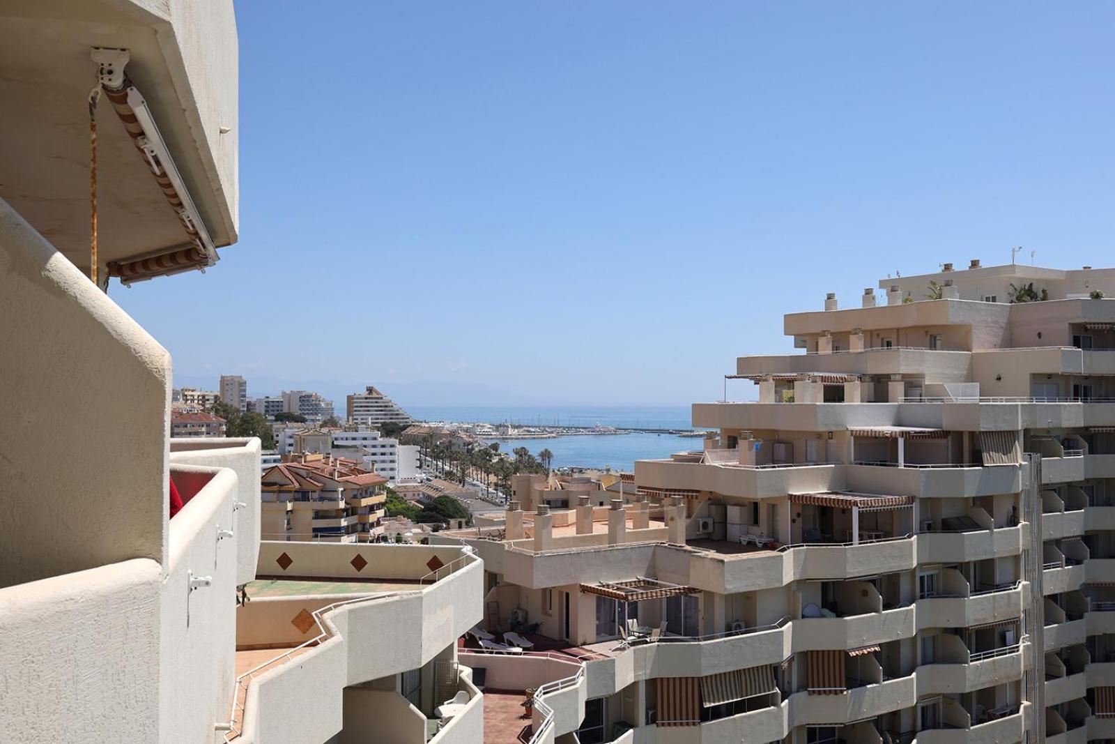 Lejlighed Charming In Benalbeach With Garden And Sea View